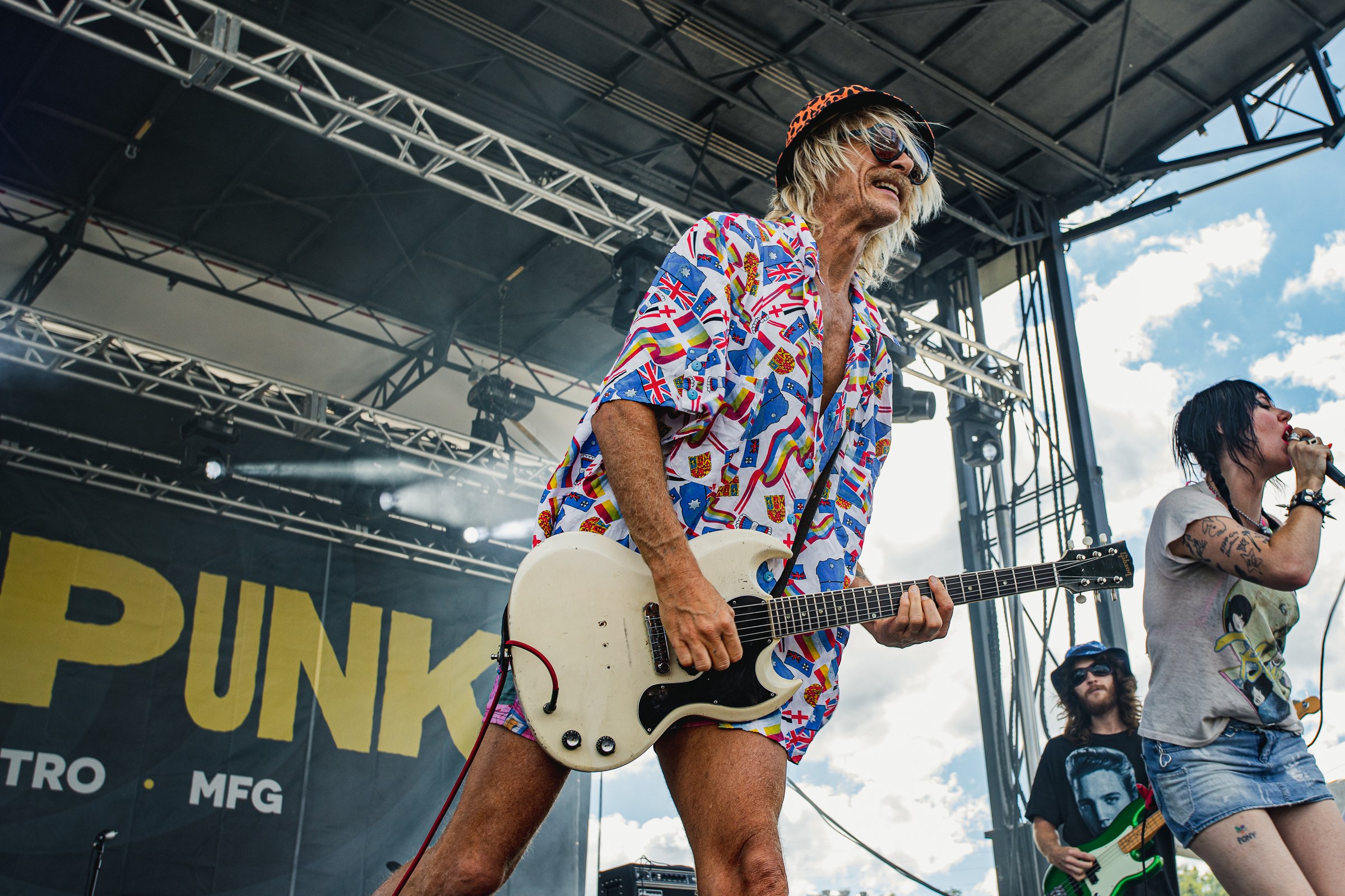 Surf Bort live at Four Chord Music Fest 8 2022, photo 1 by Don Jilla