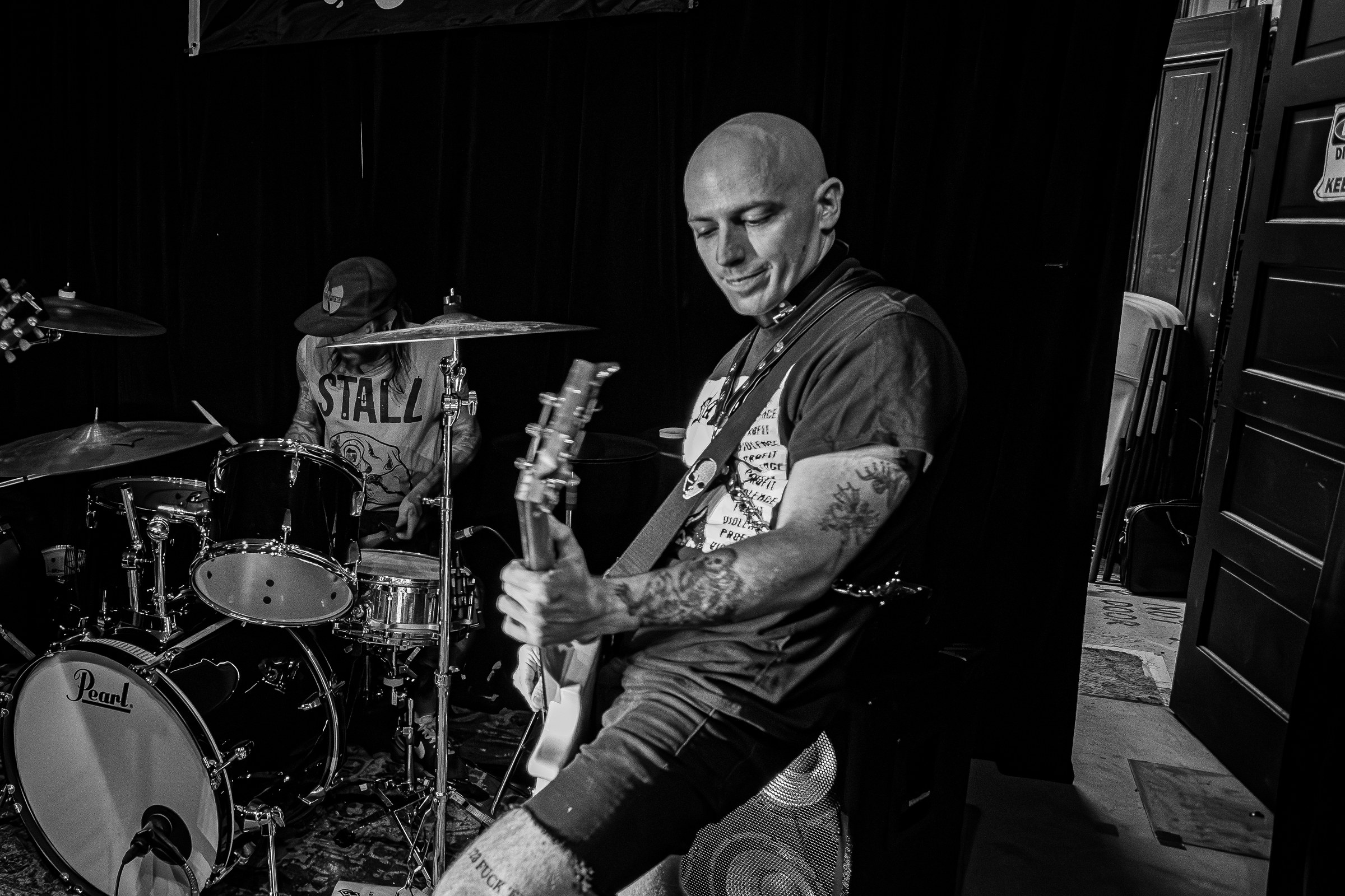Razorblade live at Green Beacon Gallery Show 2024, photo 13 by Don Jilla