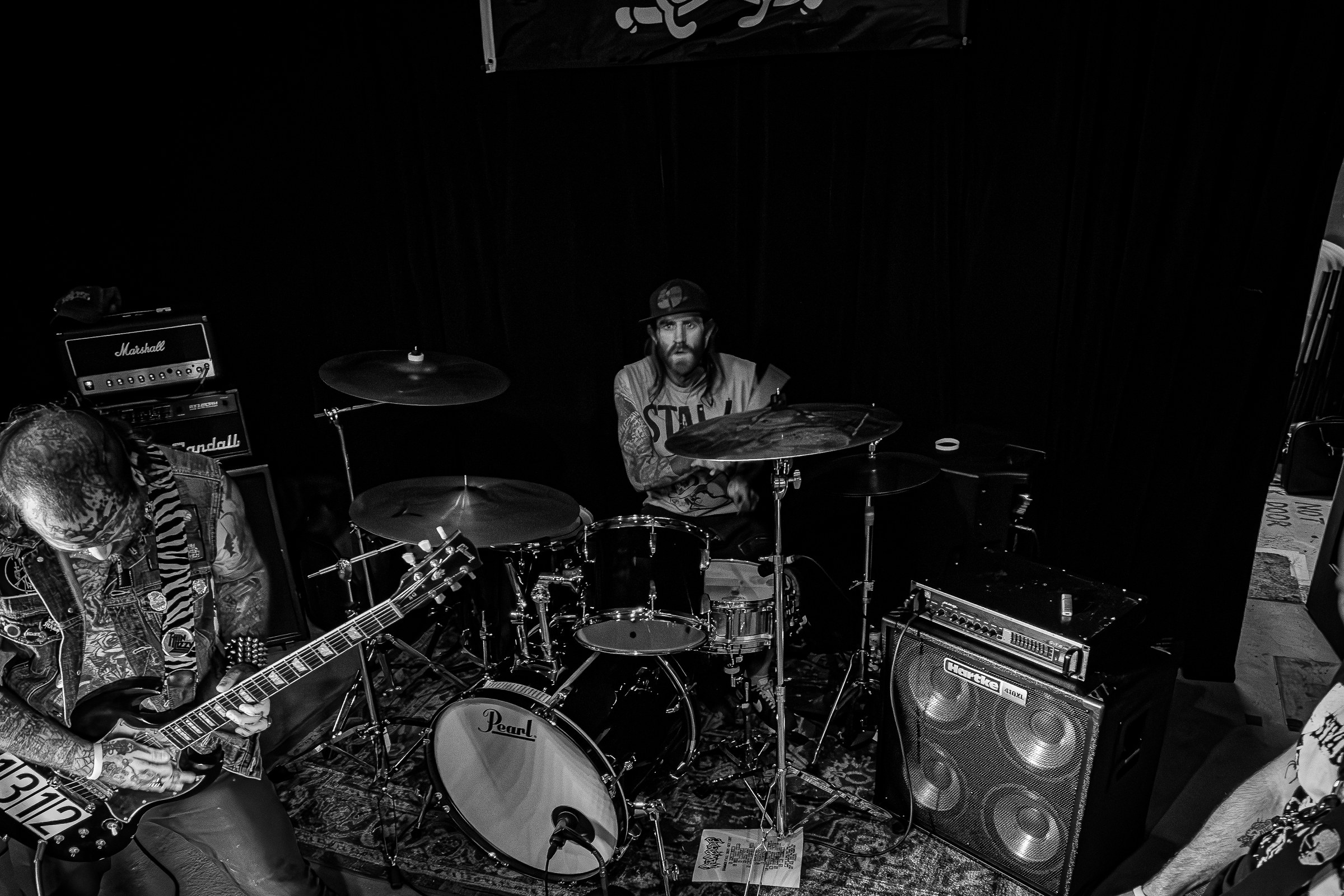 Razorblade live at Green Beacon Gallery Show 2024, photo 15 by Don Jilla