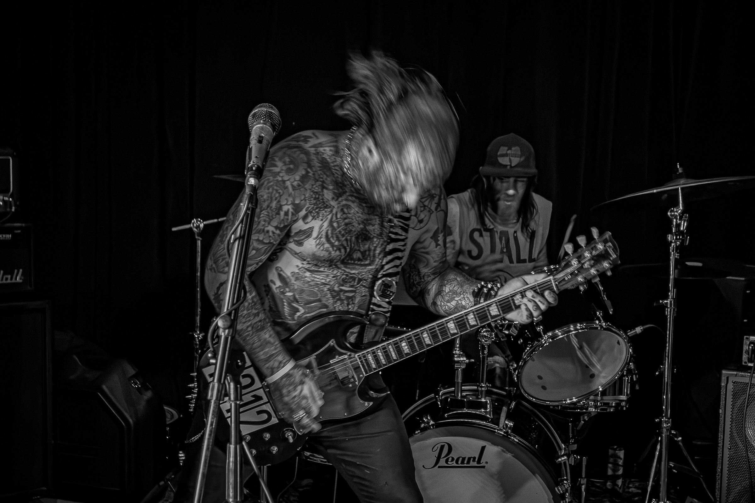 Razorblade live at Green Beacon Gallery Show 2024, photo 22 by Don Jilla