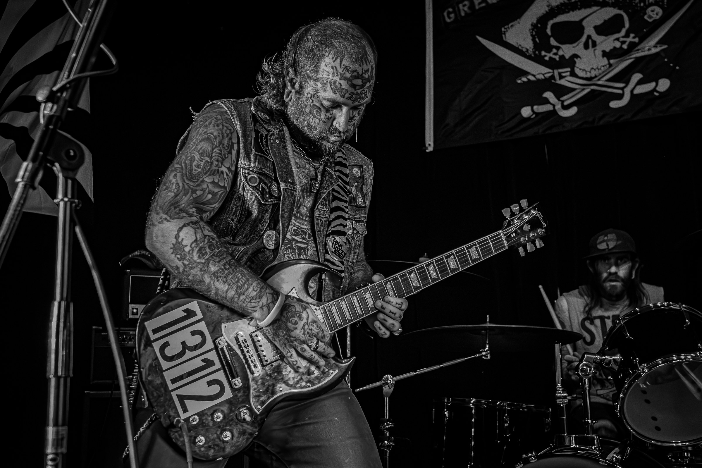Razorblade live at Green Beacon Gallery Show 2024, photo 3 by Don Jilla