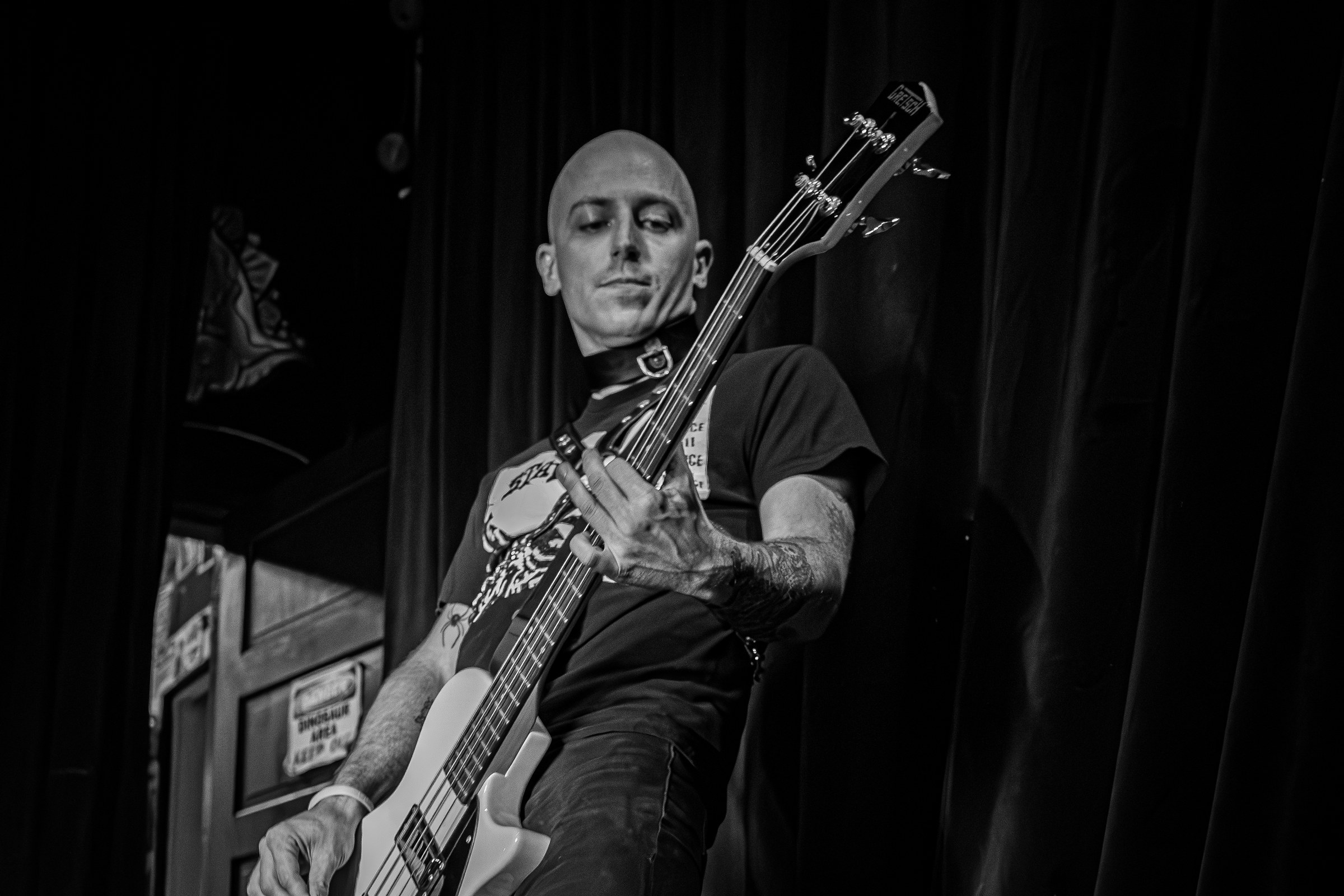 Razorblade live at Green Beacon Gallery Show 2024, photo 4 by Don Jilla