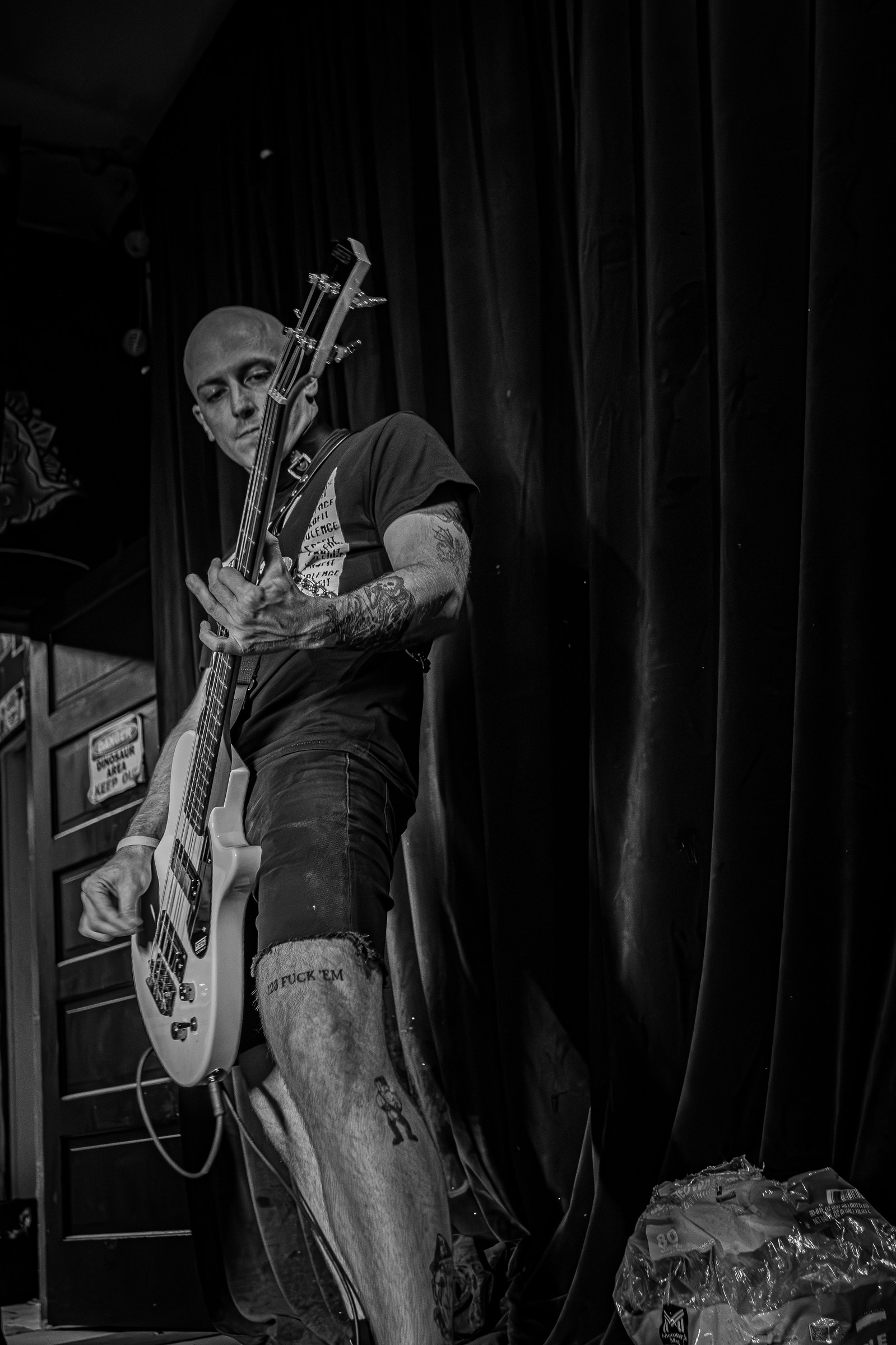 Razorblade live at Green Beacon Gallery Show 2024, photo 5 by Don Jilla