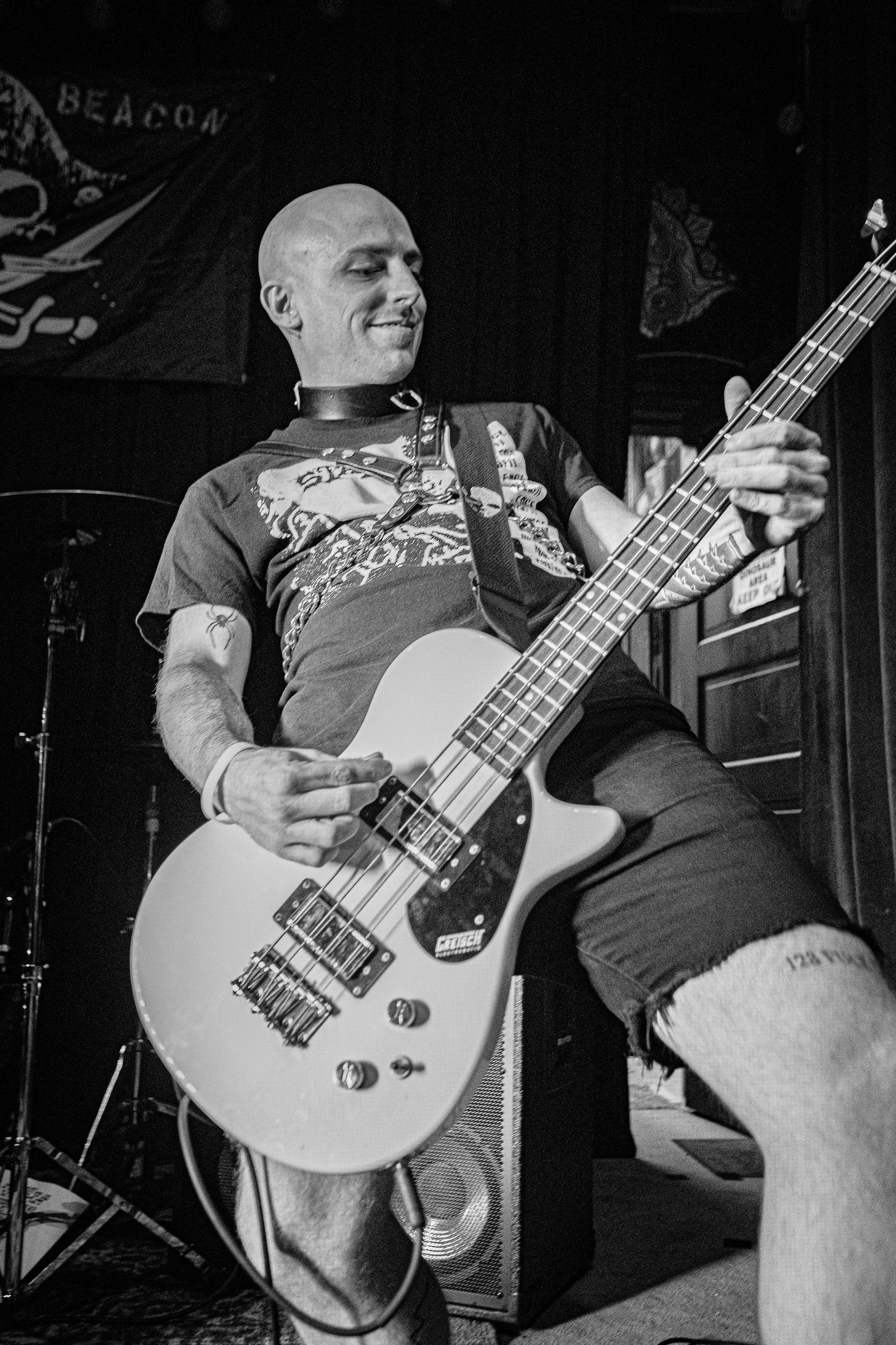 Razorblade live at Green Beacon Gallery Show 2024, photo 7 by Don Jilla