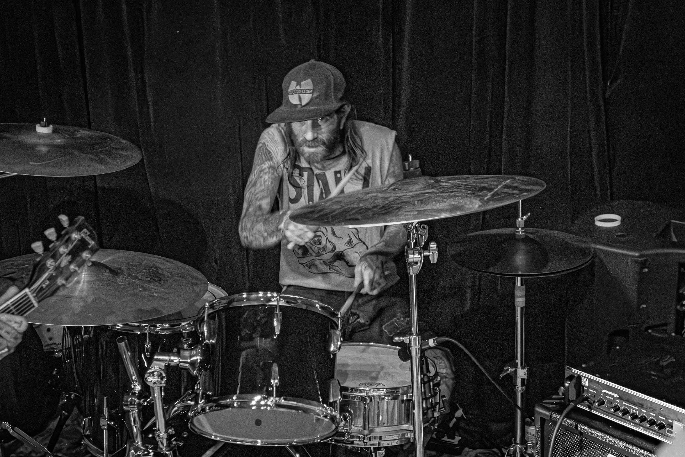Razorblade live at Green Beacon Gallery Show 2024, photo 9 by Don Jilla