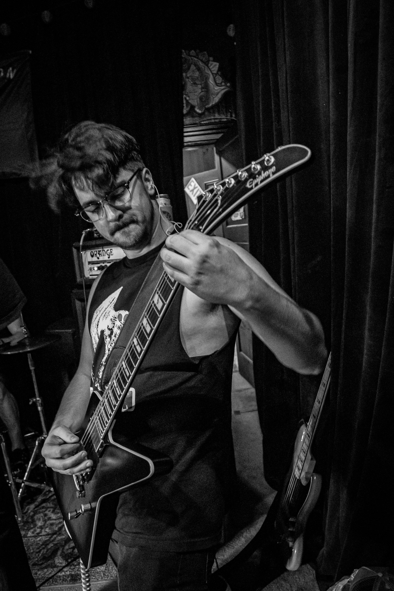 Star Viper live at Green Beacon Gallery Show 2024, photo 17 by Don Jilla