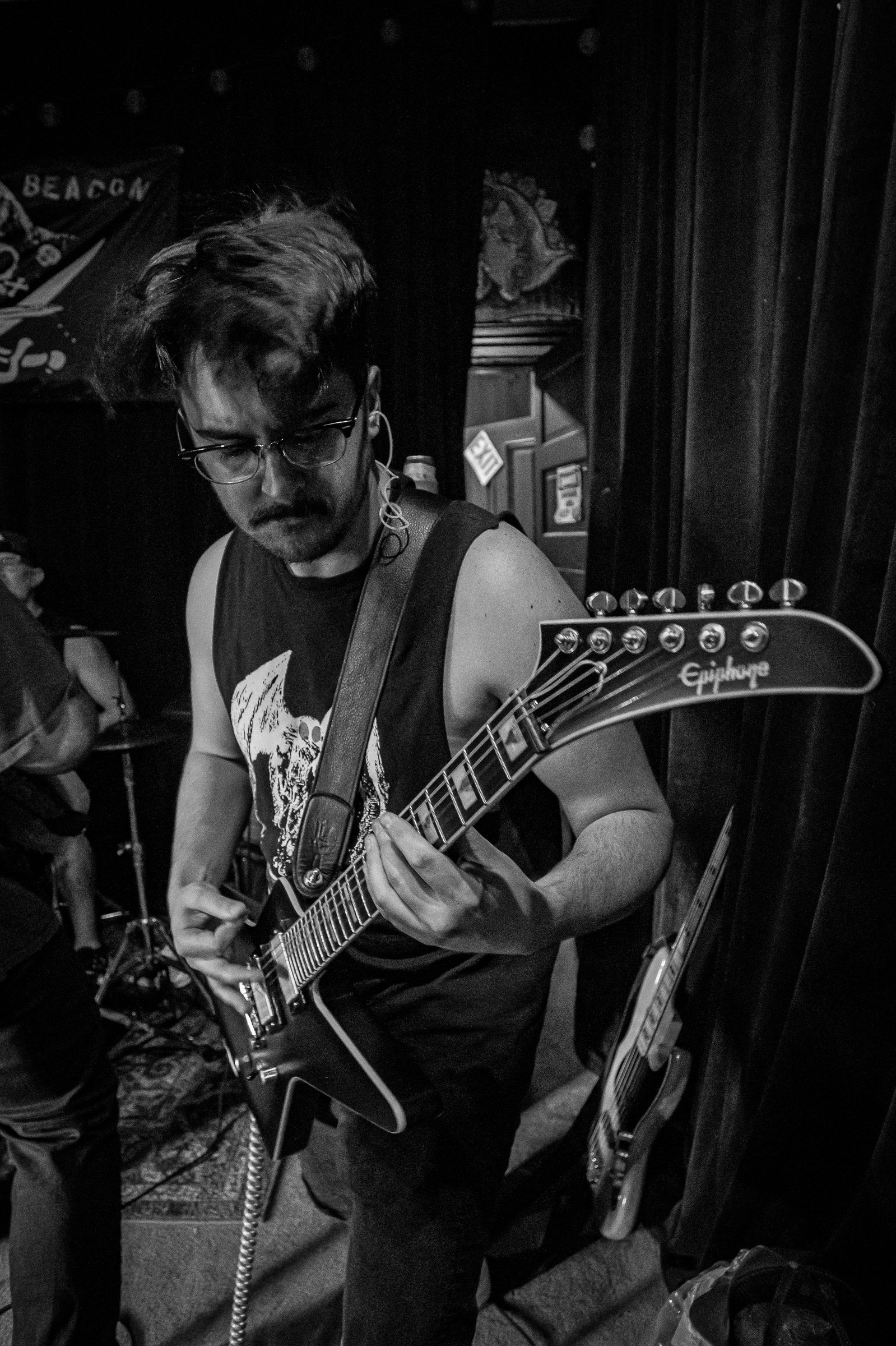 Star Viper live at Green Beacon Gallery Show 2024, photo 18 by Don Jilla