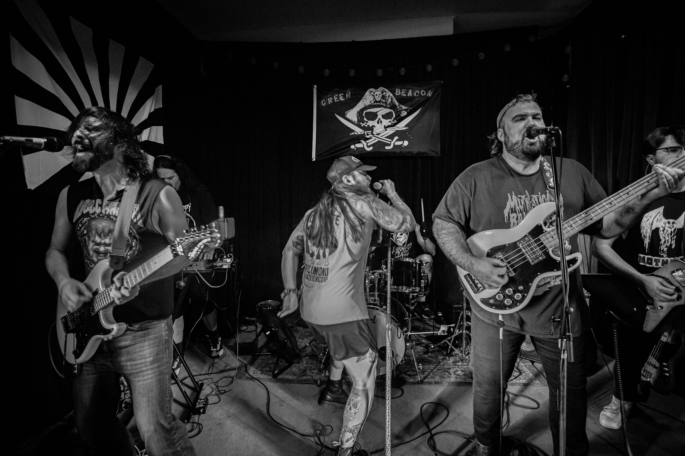Star Viper live at Green Beacon Gallery Show 2024, photo 36 by Don Jilla