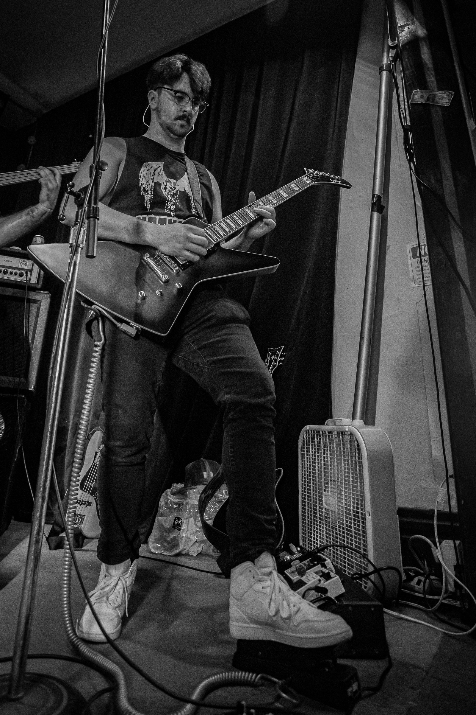 Star Viper live at Green Beacon Gallery Show 2024, photo 37 by Don Jilla